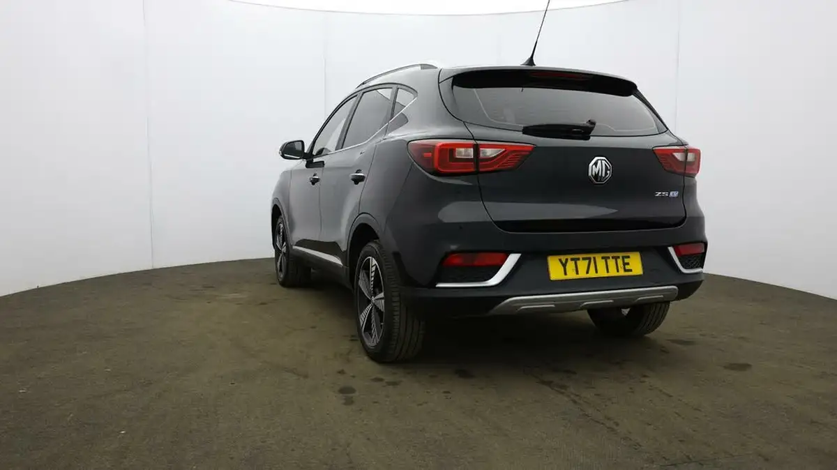 2021-mg-zs-suv-e-exclusive-ev-big-24