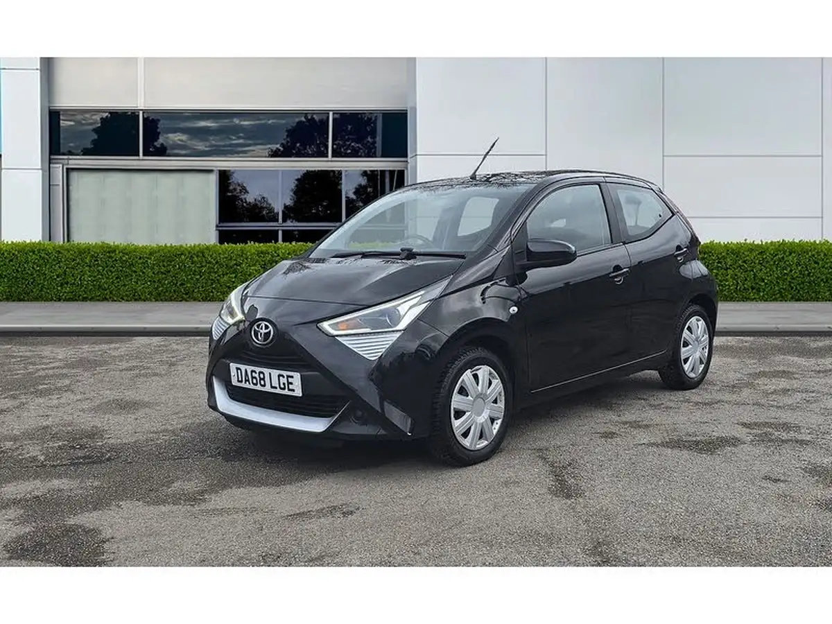 2019-toyota-aygo-10-vvt-i-x-play-big-2
