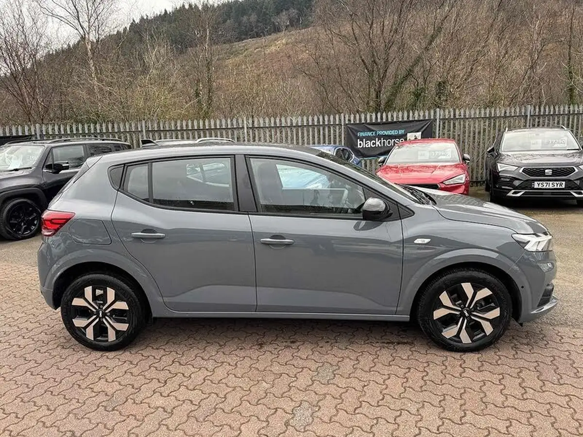 2024-dacia-sandero-10-tce-journey-90bhp-big-1