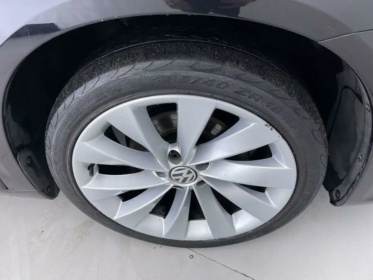 2015-volkswagen-scirocco-14-tsi-gt-big-23