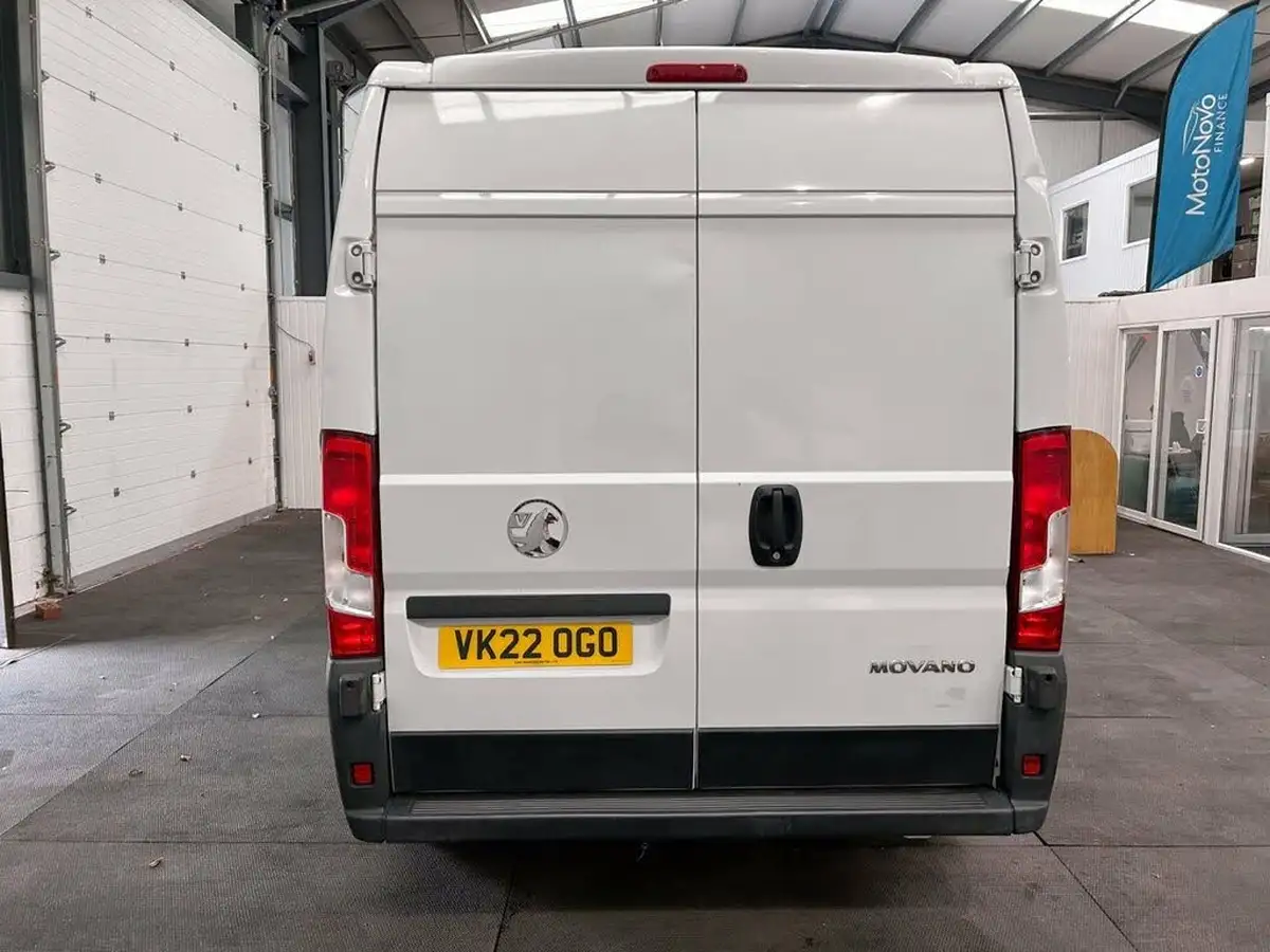 2022-vauxhall-movano-22cdti-l3-h2-3500-edition-glazed-big-5