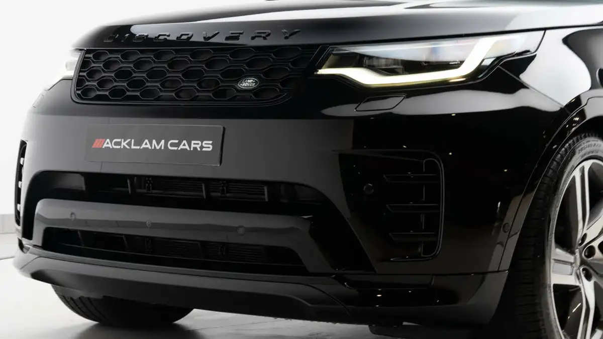 2024-land-rover-discovery-30-d300-dynamic-hse-big-28