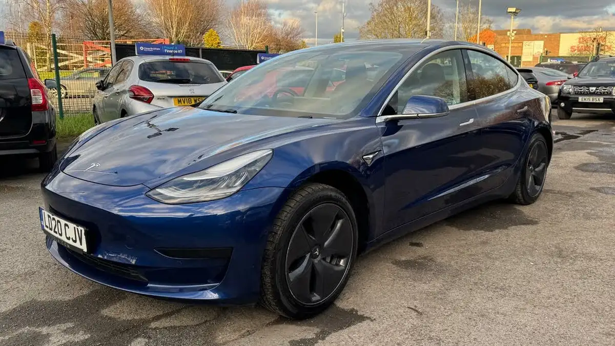 2020-tesla-model-3-e-standard-plus-big-7