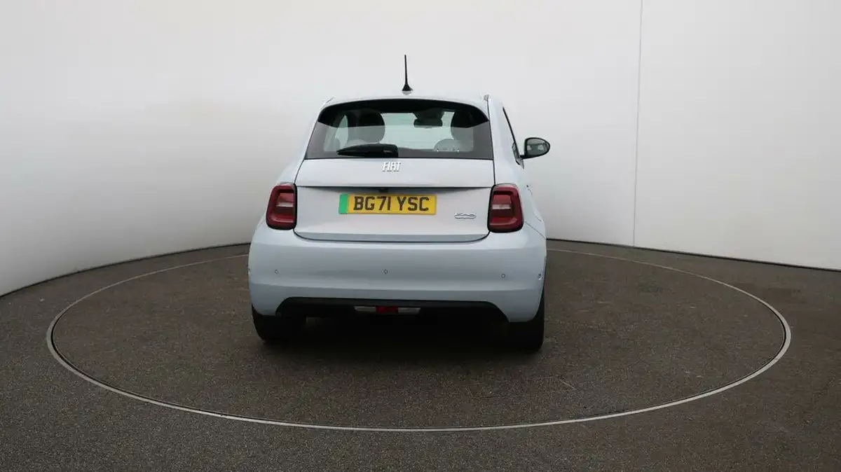 2021-fiat-500-e-la-prima-big-6