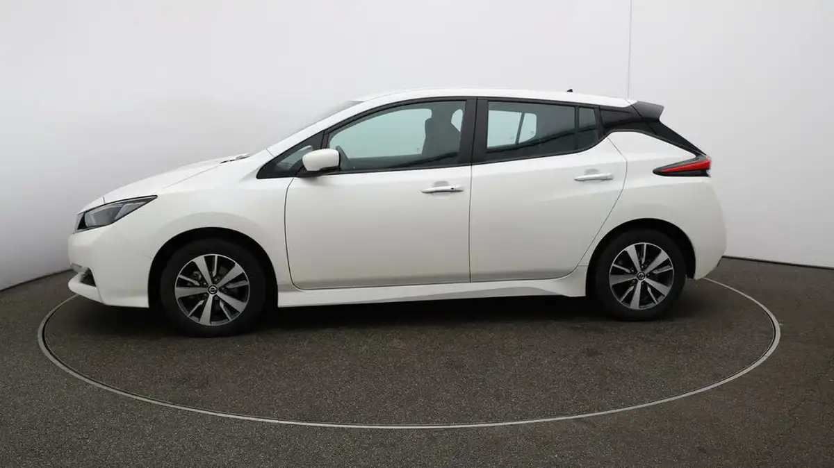 2022-nissan-leaf-e-acenta-big-4