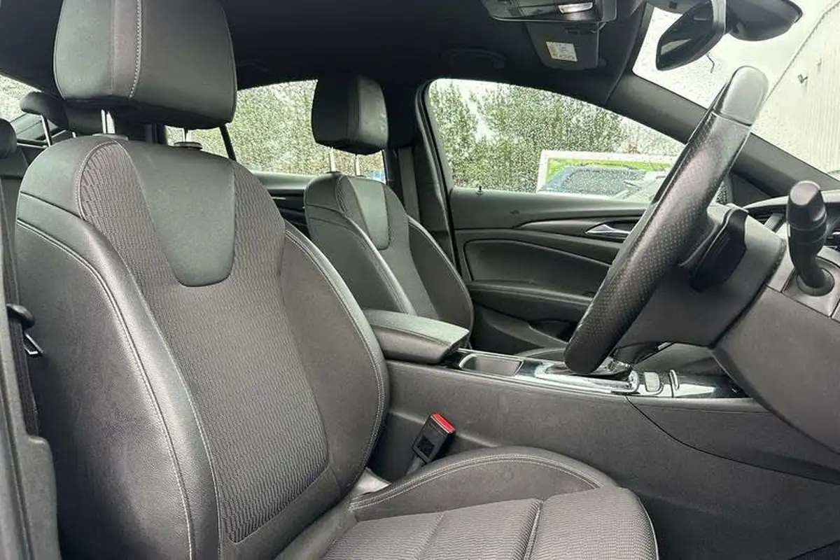 2019-vauxhall-insignia-grand-sport-15-turbo-sri-vx-line-nav-ss-auto-big-16