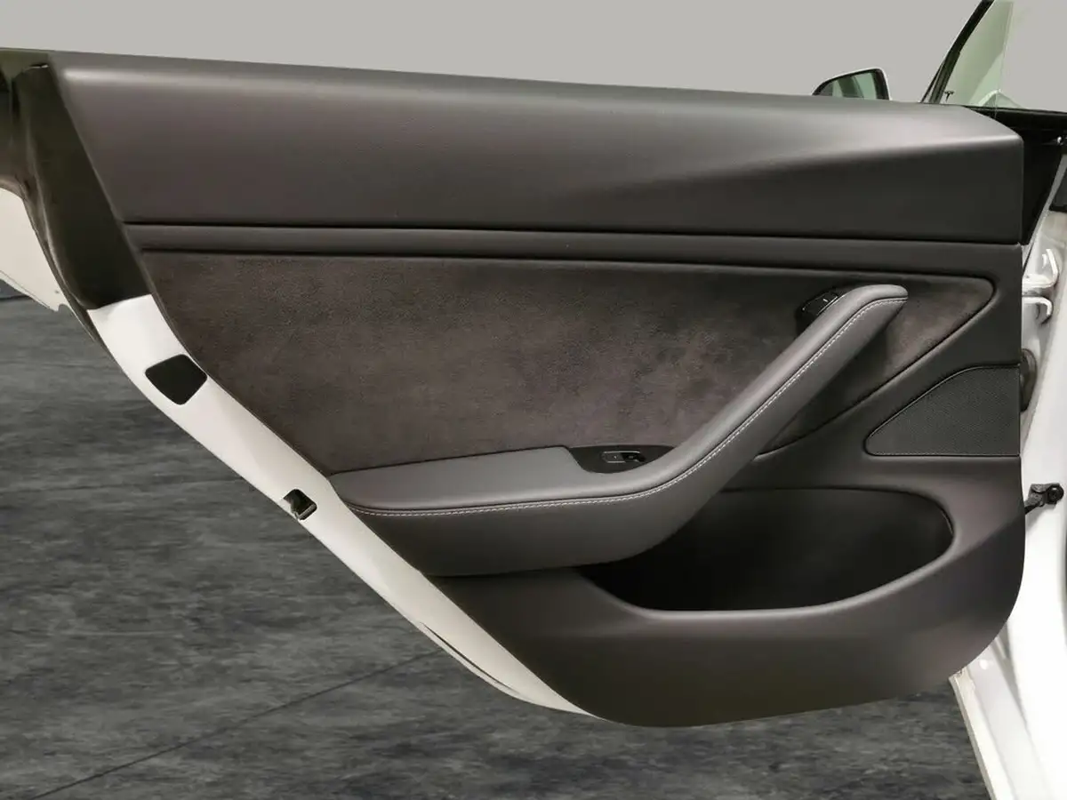 2020-tesla-model-3-e-standard-plus-big-33