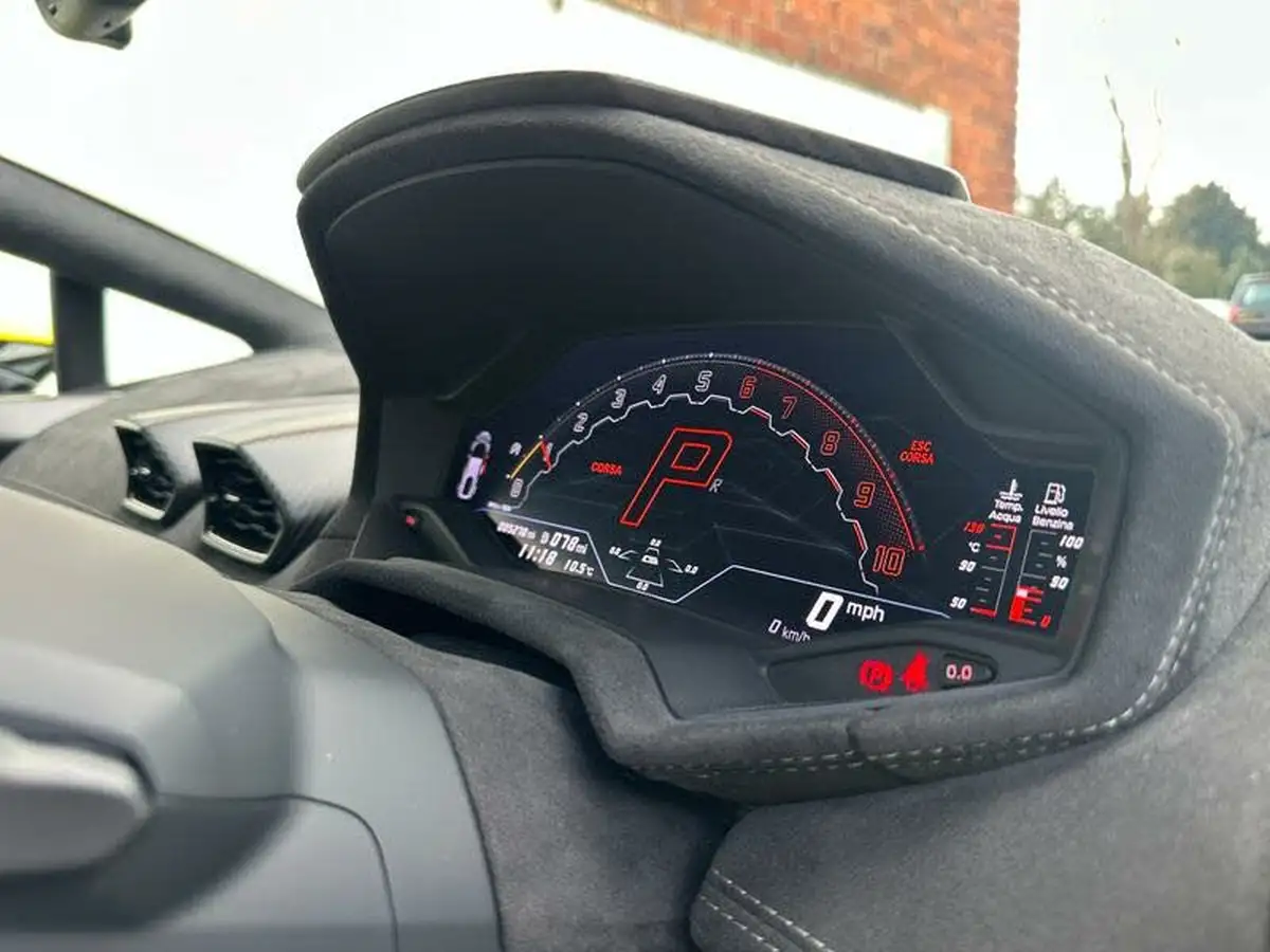 2023-lamborghini-huracan-52-tecnica-big-13