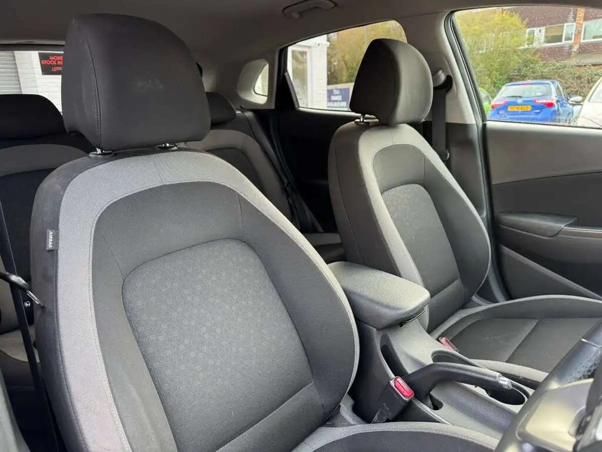 2018-hyundai-kona-10-t-gdi-premium-big-17