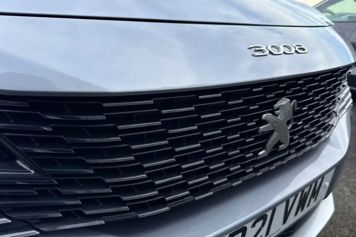 2021-peugeot-3008-suv-12-puretech-allure-premium-big-41