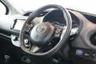 2017-toyota-yaris-15-vvt-i-icon-navi-hybrid-small-19