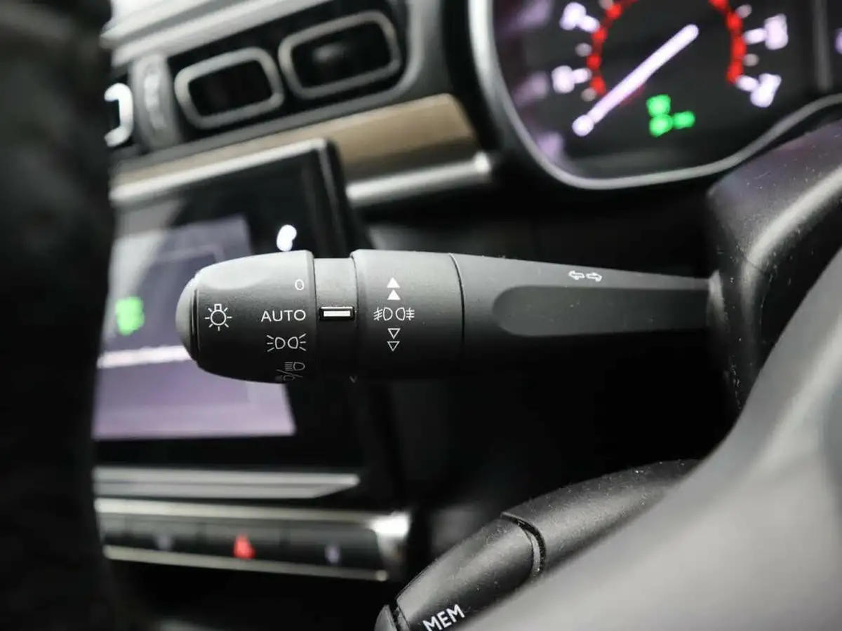 2021-citroen-c3-12-puretech-shine-plus-83ps-big-30