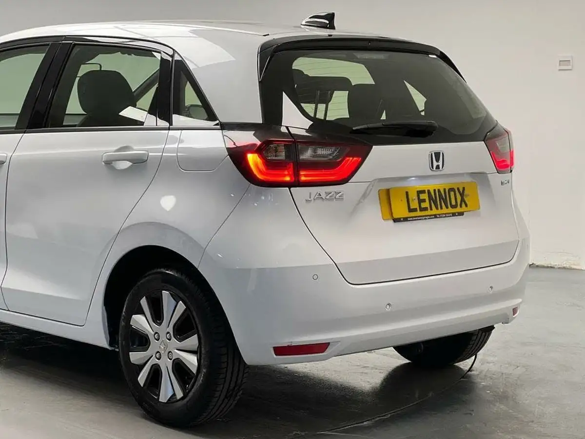 2021-honda-jazz-15-i-mmd-sr-107ps-big-8