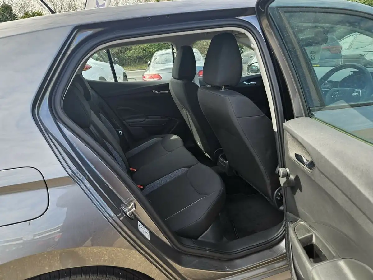2023-skoda-fabia-10-tsi-se-comfort-110ps-big-8