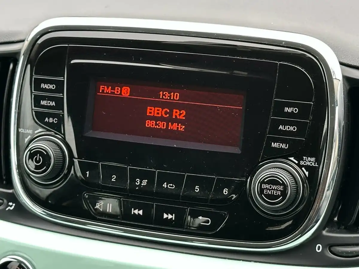 2016-fiat-500-12-pop-star-big-15