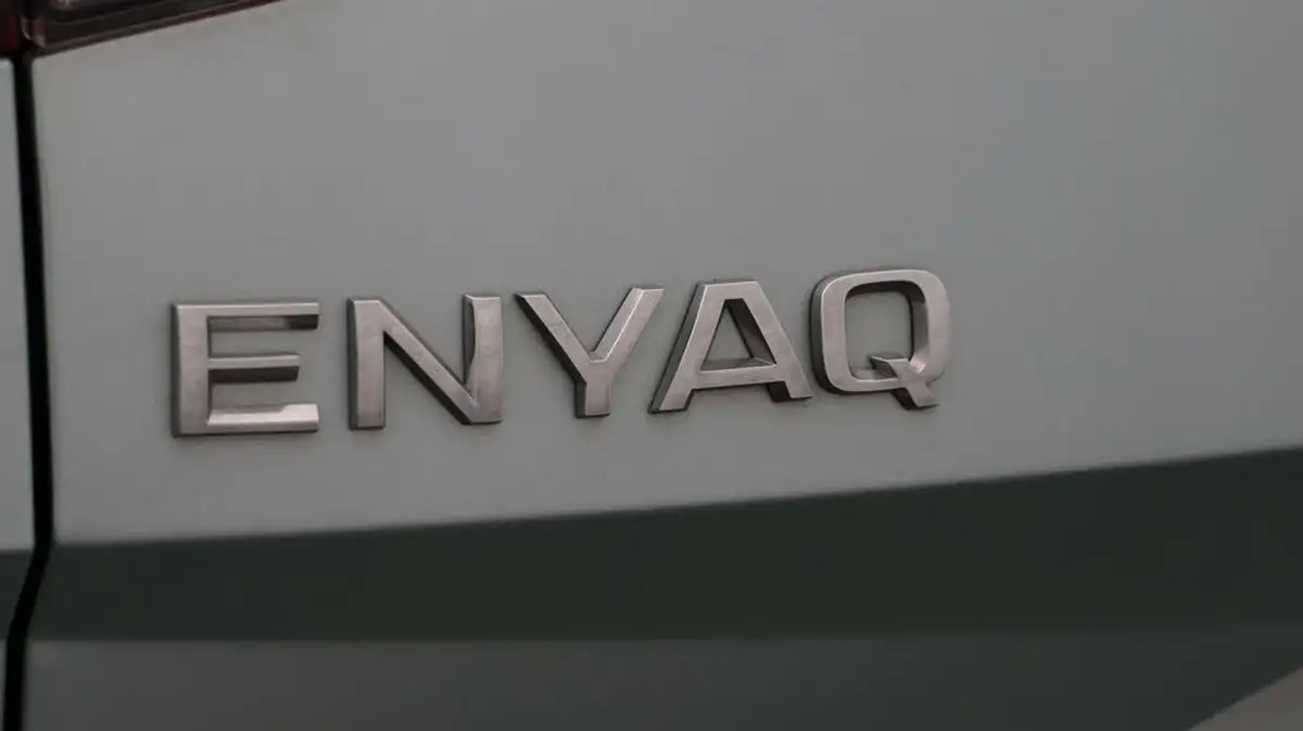 2021-skoda-enyaq-e-80-loft-82-kwh-big-21