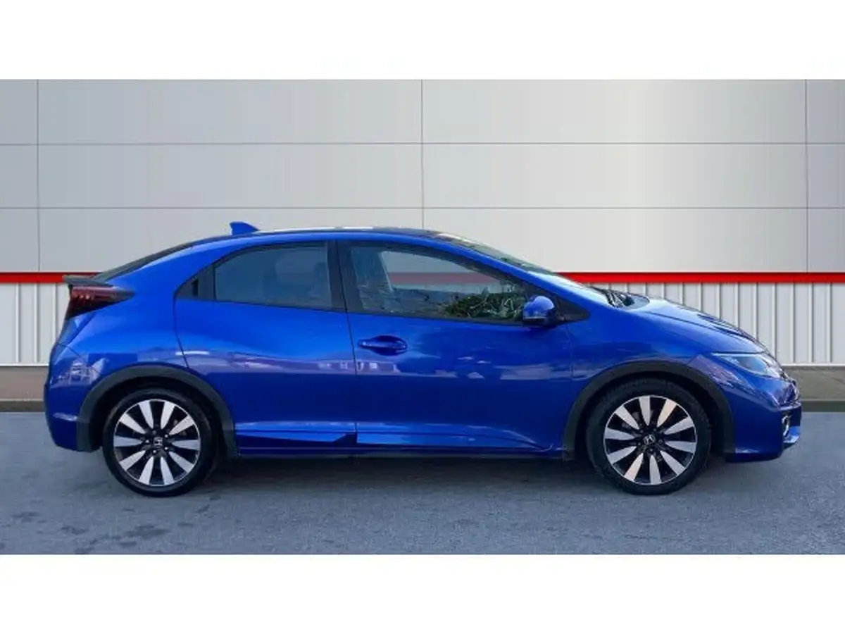 2017-honda-civic-18-i-vtec-se-plus-navi-hatchback-auto-big-4