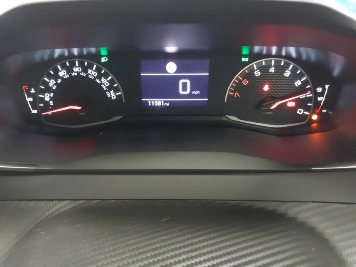 2023-peugeot-208-12-puretech-active-premium-75ps-big-18