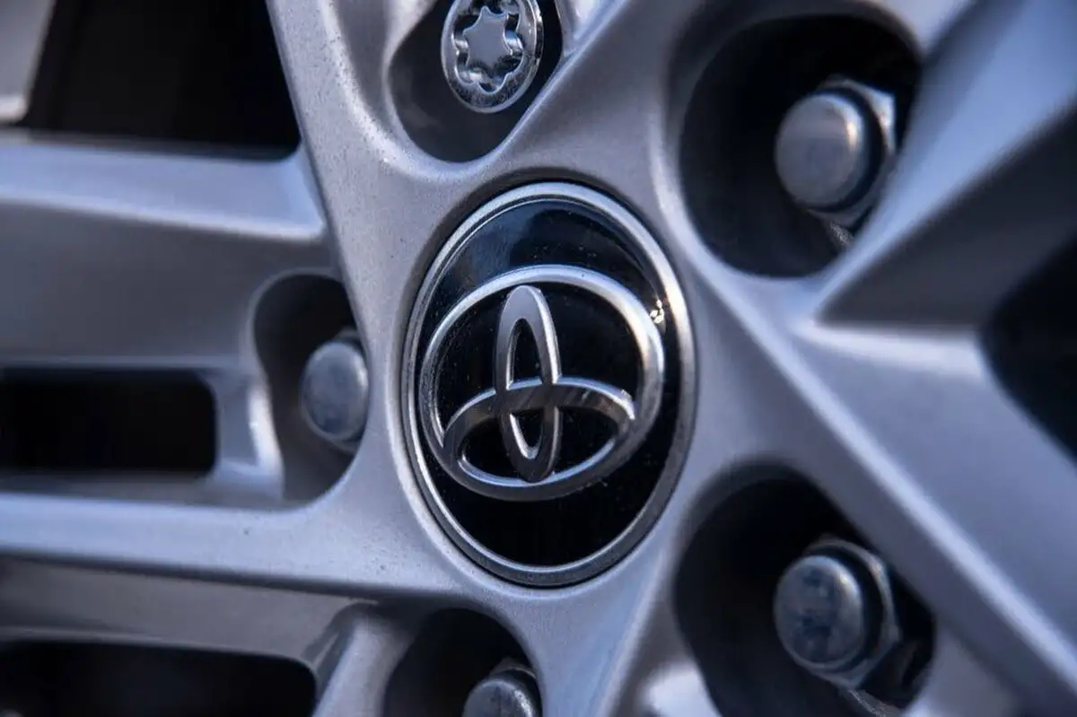 2022-toyota-corolla-18-vvt-i-icon-120bhp-trk-hatchback-5d-big-36