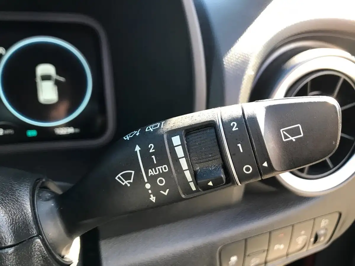 2022-hyundai-kona-10-t-gdi-premium-big-28