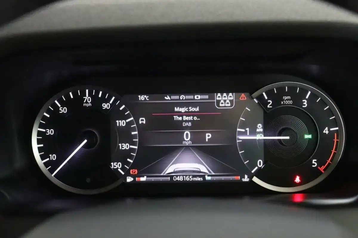 2020-land-rover-discovery-sport-20-d180-s-big-24