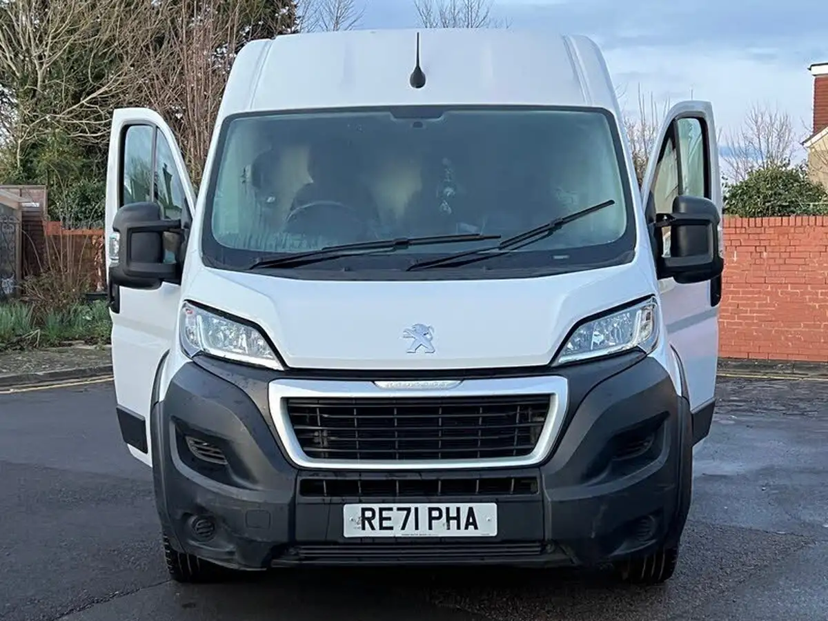 2021-peugeot-boxer-22-bluehdi-professional-435-l4-h2-140bhpeu6dt-big-16