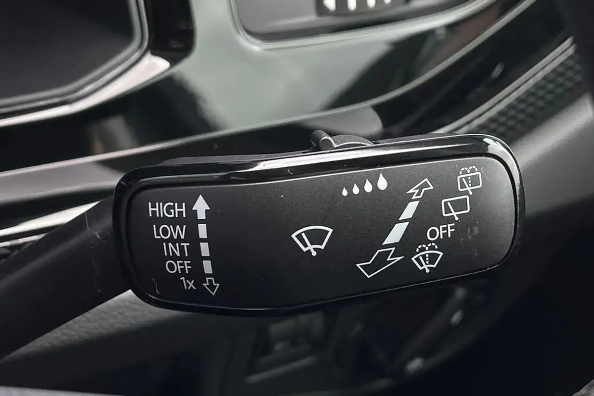 2024-volkswagen-polo-10-tsi-match-big-43