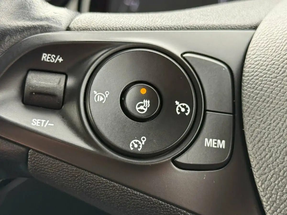 2021-vauxhall-corsa-12i-griffin-edition-big-32