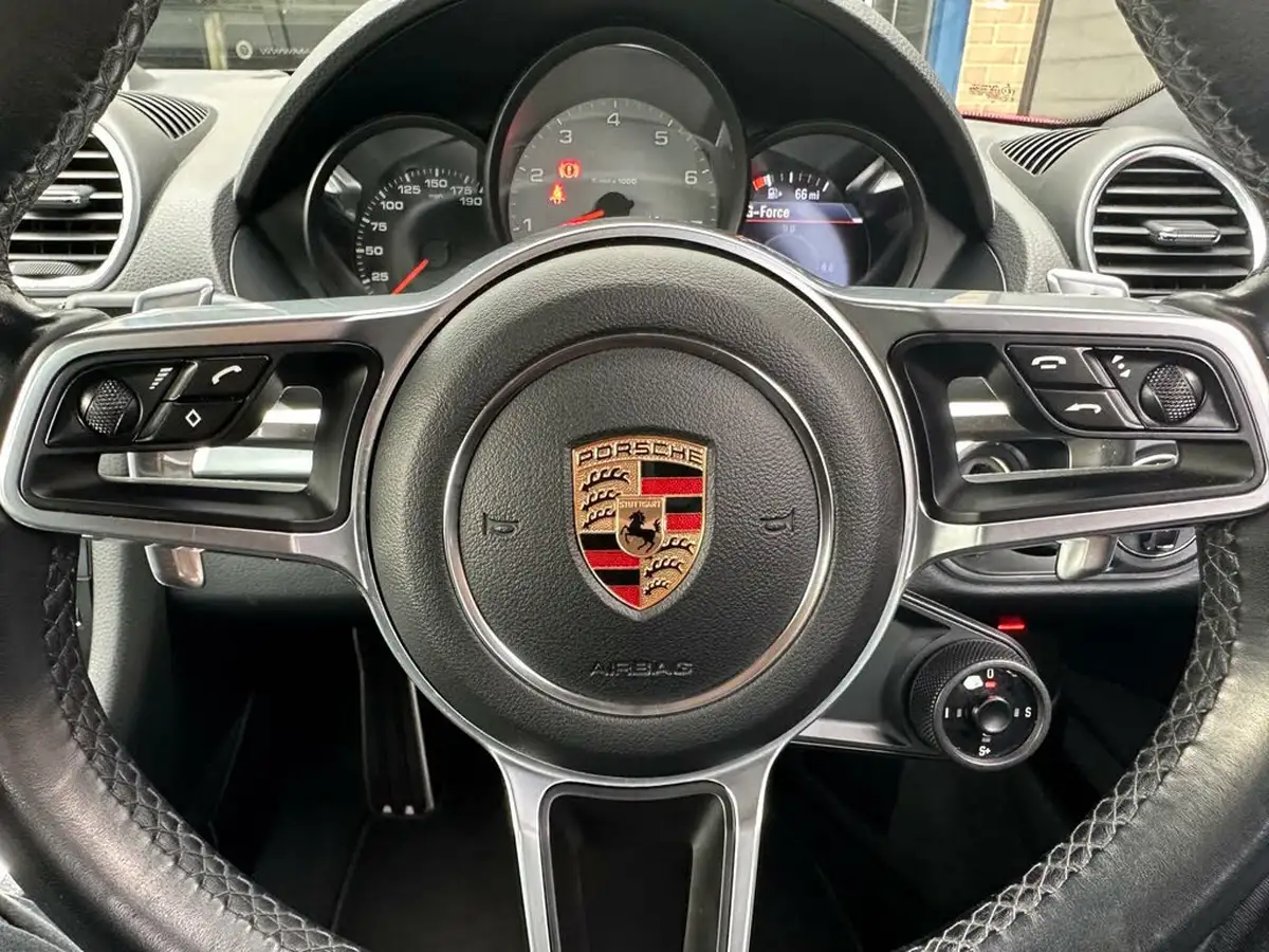 2017-porsche-cayman-718-25-s-pdk-big-23