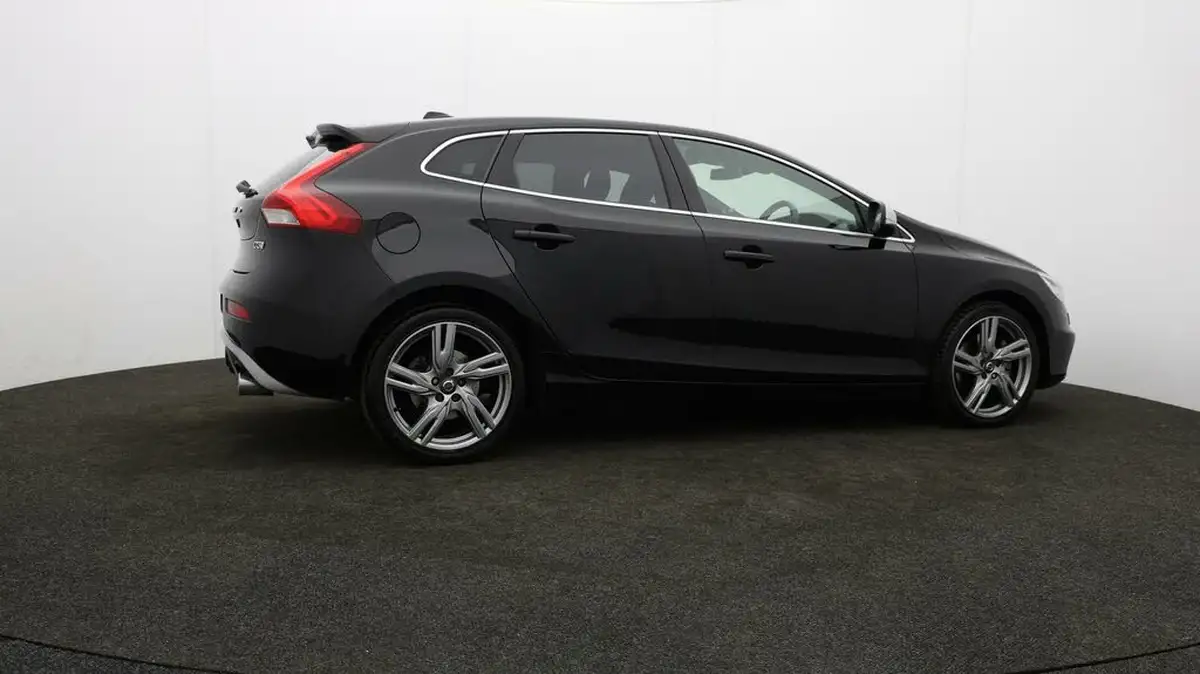 2018-volvo-v40-20td-d3-r-design-pro-big-29