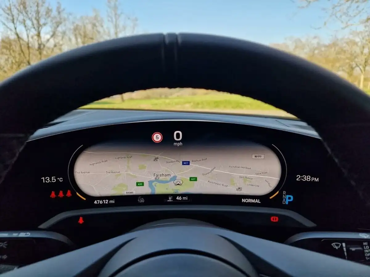 2021-porsche-taycan-e-turbo-s-big-11