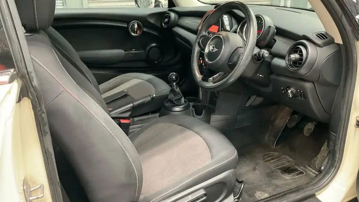 2016-mini-cooper-12-one-3d-big-7