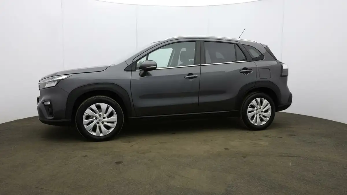 2022-suzuki-s-cross-15-motion-big-31