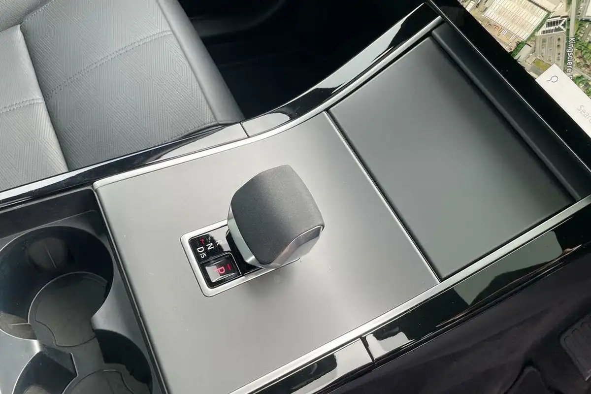 2024-land-rover-range-rover-velar-20-p400e-dynamic-hse-big-18
