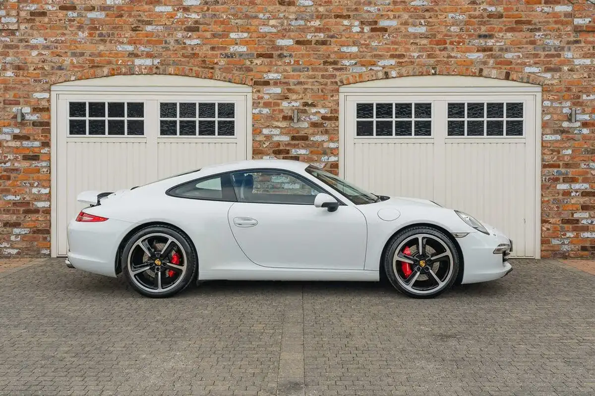2013-porsche-911-38-carrera-s-coupe-pdk-big-20
