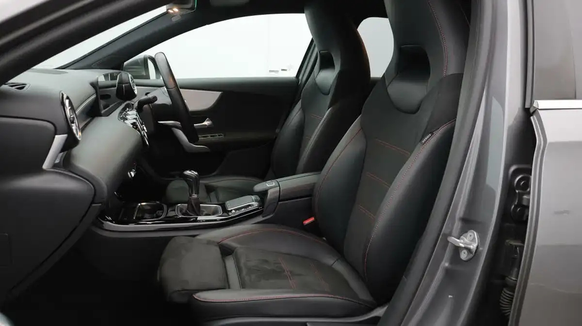 2021-mercedes-benz-a-class-13-a200-amg-line-premium-hatchback-5d-big-14