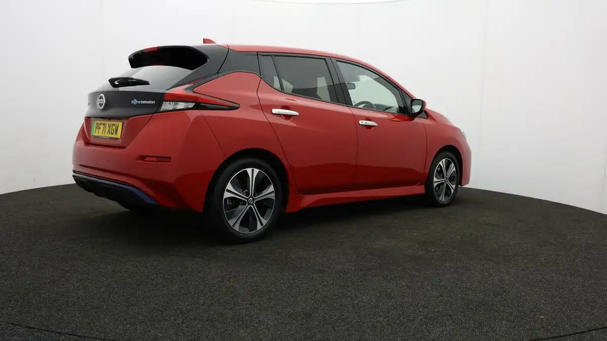 2022-nissan-leaf-e-tekna-big-79