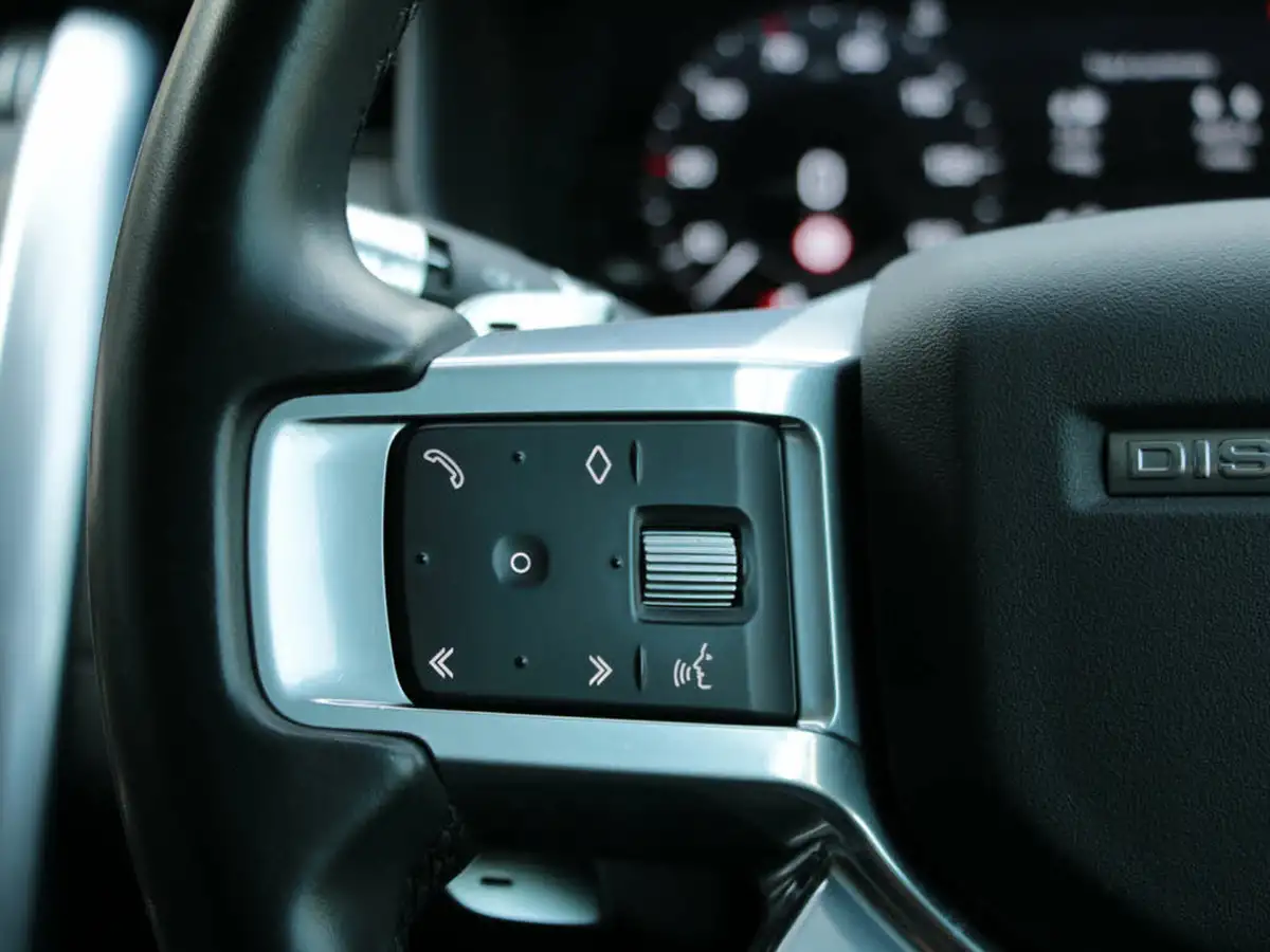 2021-land-rover-discovery-30-d300-commercial-se-big-63