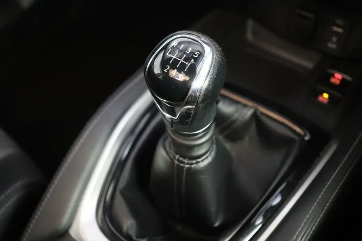 2017-nissan-x-trail-16dci-n-connecta-big-28