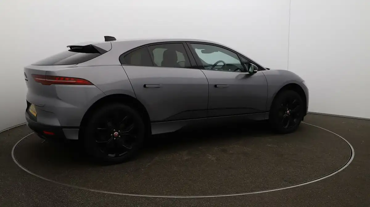 2022-jaguar-i-pace-ev400-black-big-44