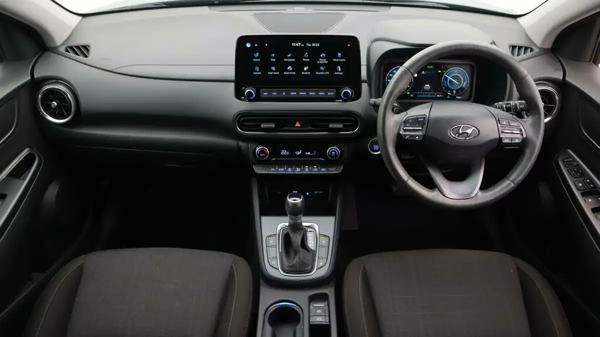 2022-hyundai-kona-16-gdi-premium-big-13