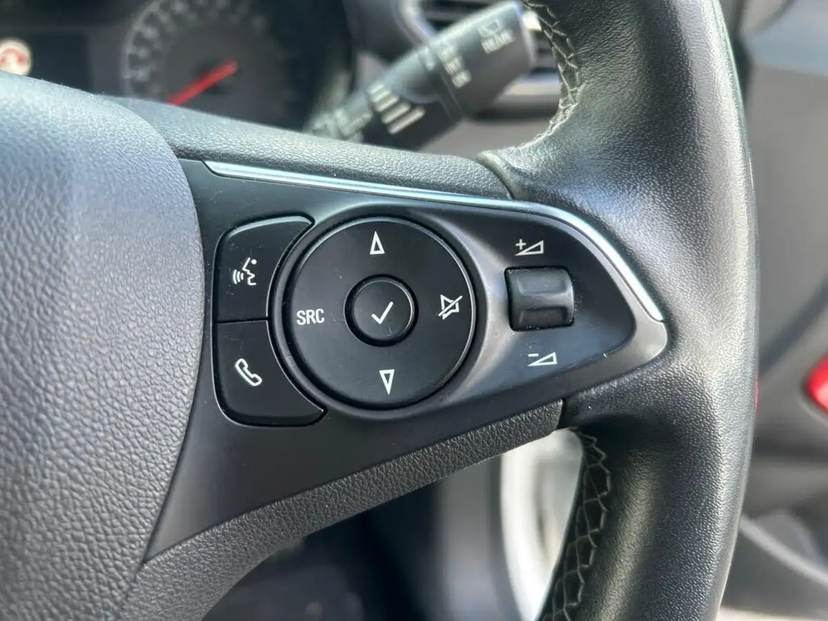 2021-vauxhall-crossland-12-sri-nav-130ps-big-16