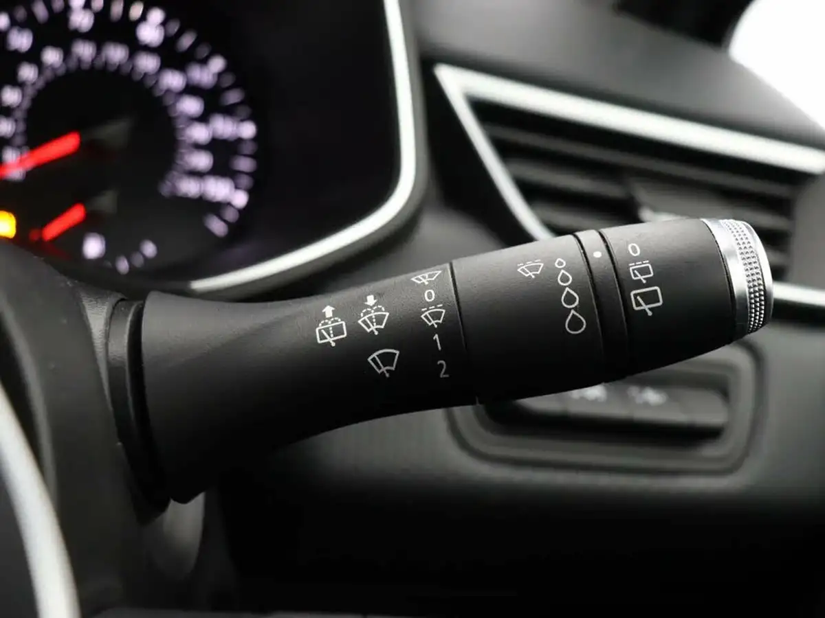 2021-renault-clio-10-sce-play-65ps-big-31