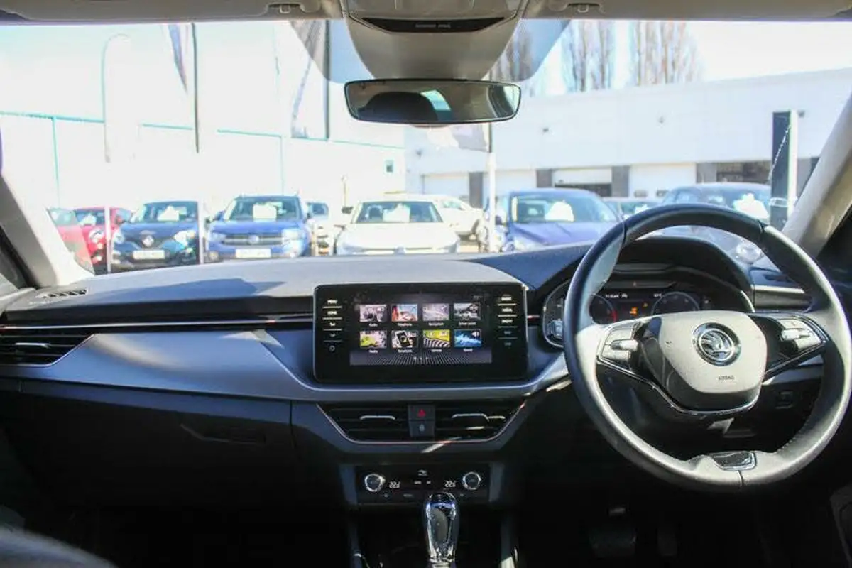 2022-skoda-kamiq-15-tsi-se-l-dsg-big-20
