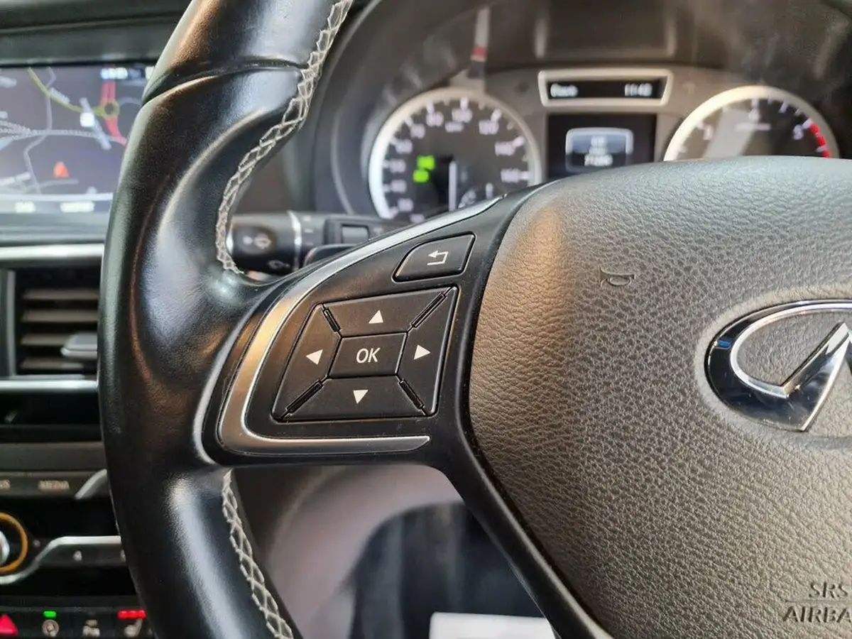 2017-infiniti-q30-22d-sport-intouch-big-50