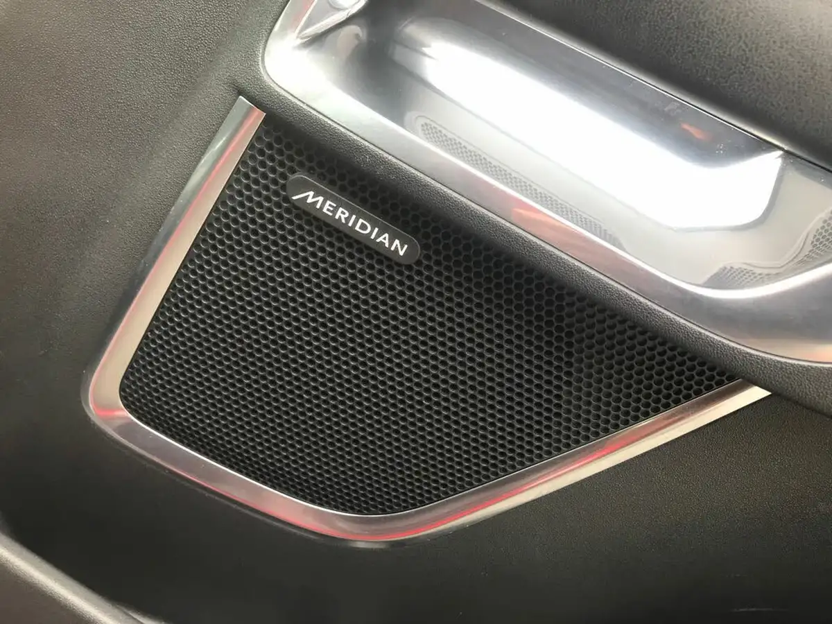 2018-jaguar-e-pace-20-i4d-first-edition-big-18