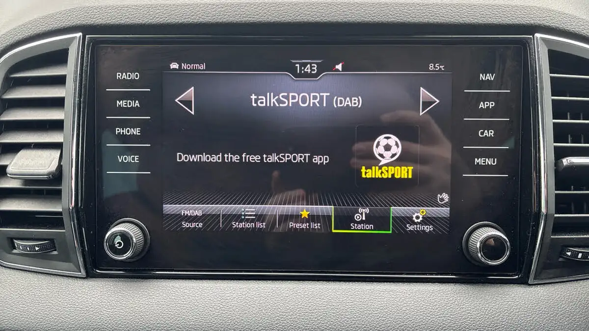 2021-skoda-karoq-15-tsi-se-l-dsg-big-22