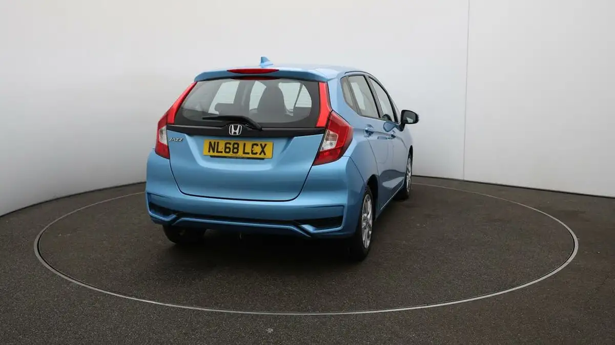 2018-honda-jazz-13-i-vtec-se-navi-big-46