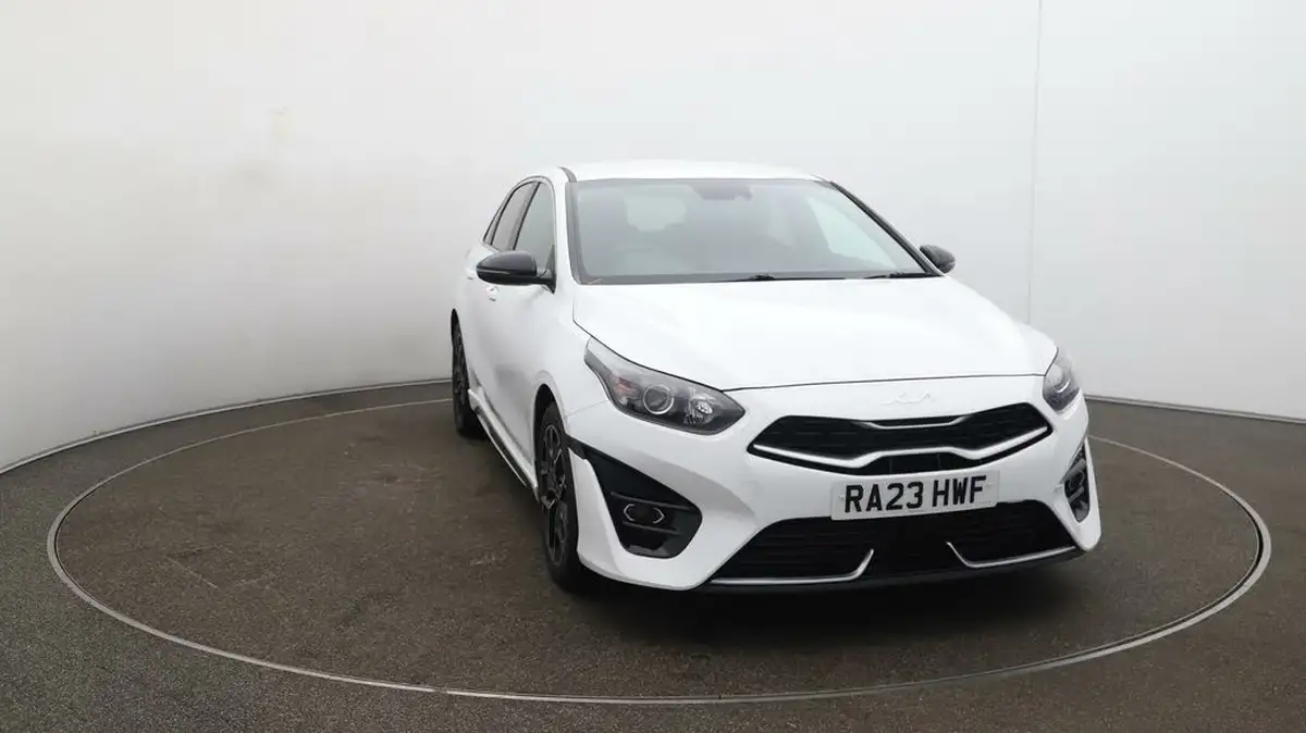 2022-kia-ceed-15-t-gdi-gt-line-big-33