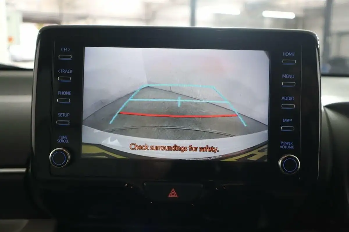 2021-toyota-yaris-15-vvt-i-excel-big-32